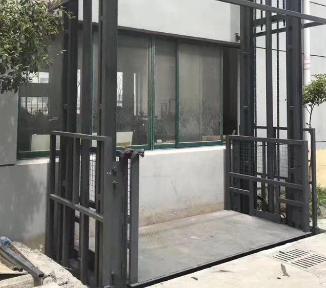 玉山导轨式施工升降机助力民生工程提速增效