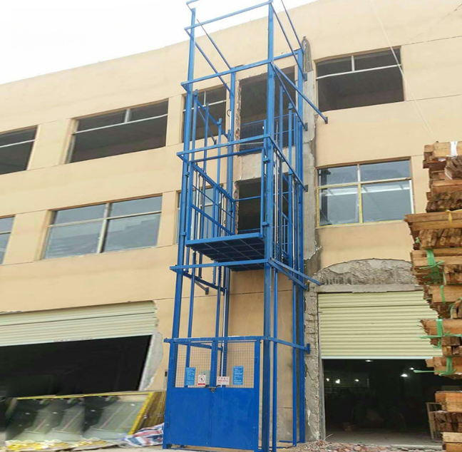 玉山建材厂室外物料提升