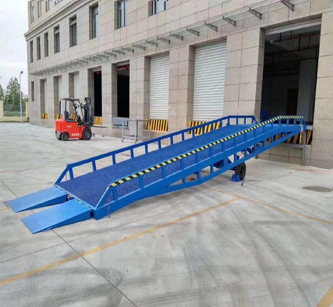 玉山移动式登车桥装卸